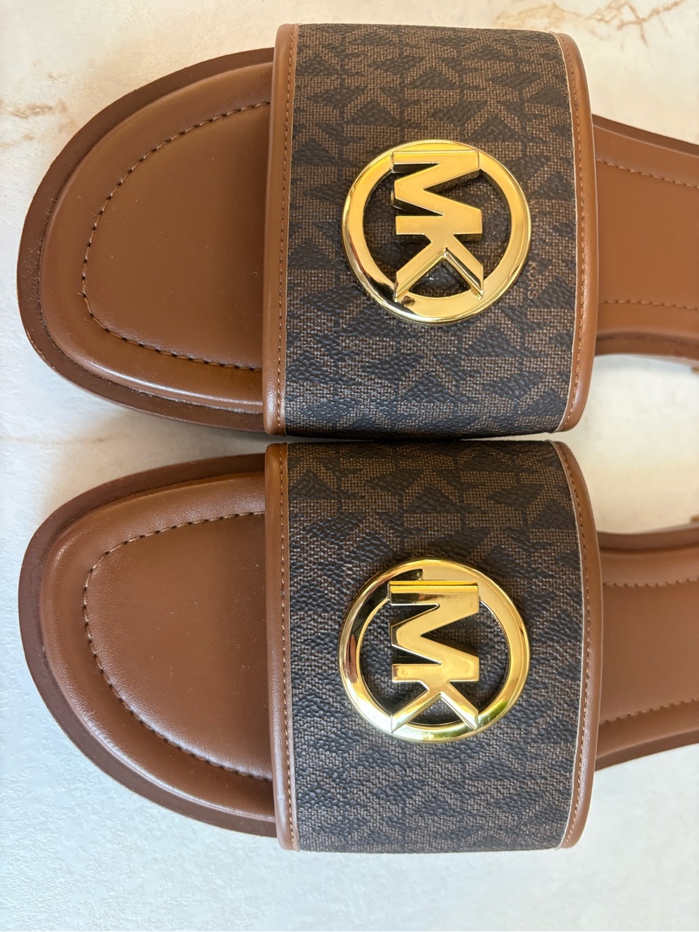 Michael Kors MK Logo Slide Sandals - Picture 4 of 6